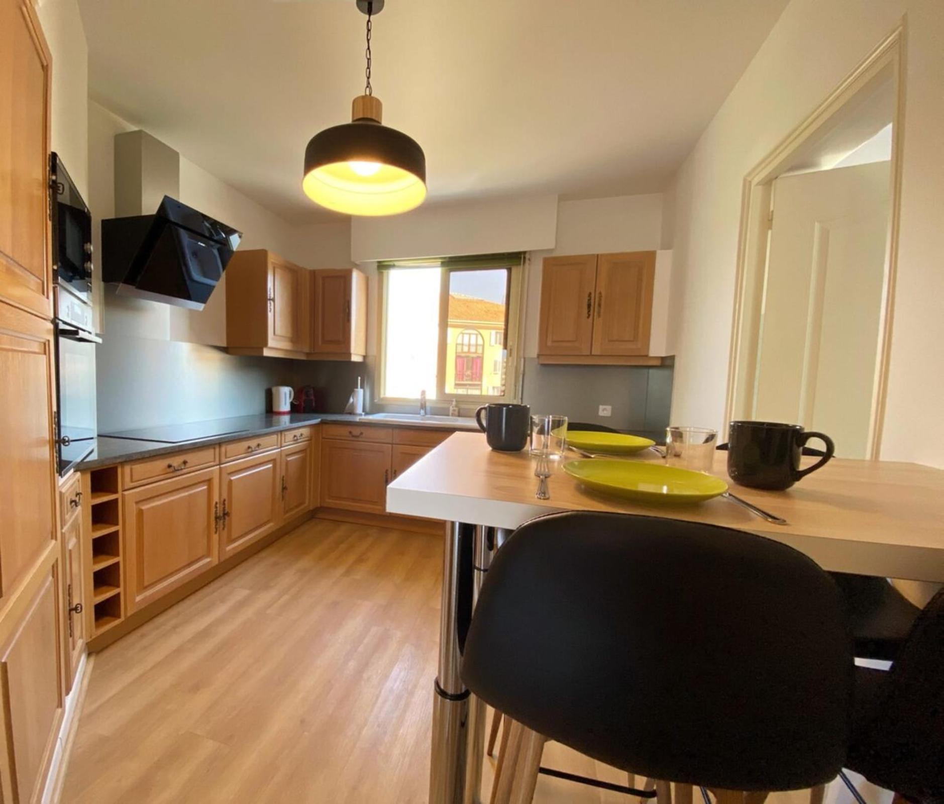 Appartement Casamea - Spacieux, Terrasse, Clim, Parking *